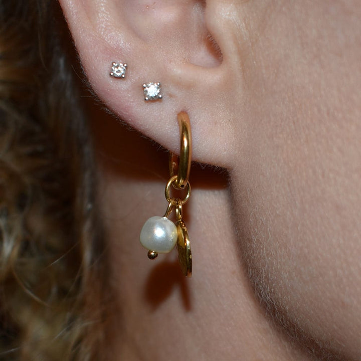 Boucles d'oreilles mini créoles et breloques en acier pour femme